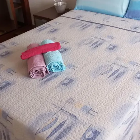 Apartamento Para Parejas Con Parking Privado Gratis *