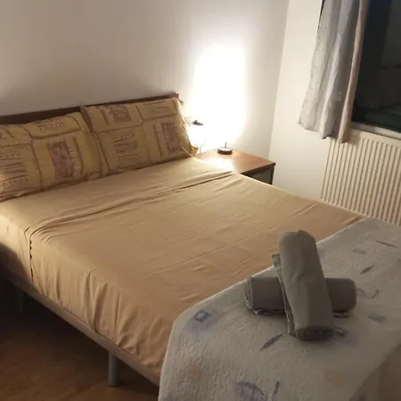 Apartamento Para Parejas Con Parking Privado Gratis *